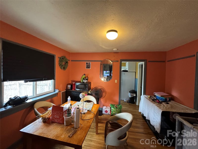 57 Argyle Ln, Asheville, NC 28806