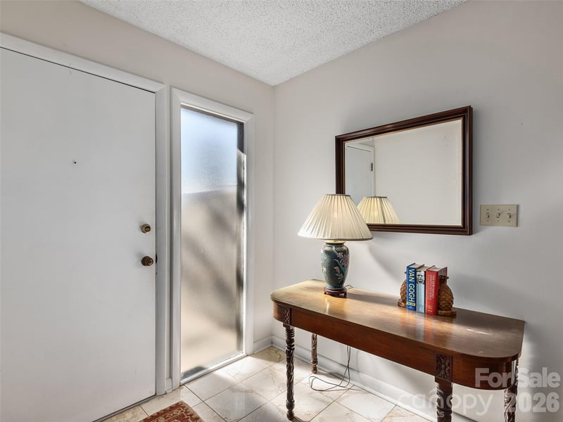 201 Crowfields Dr, Asheville, NC 28803