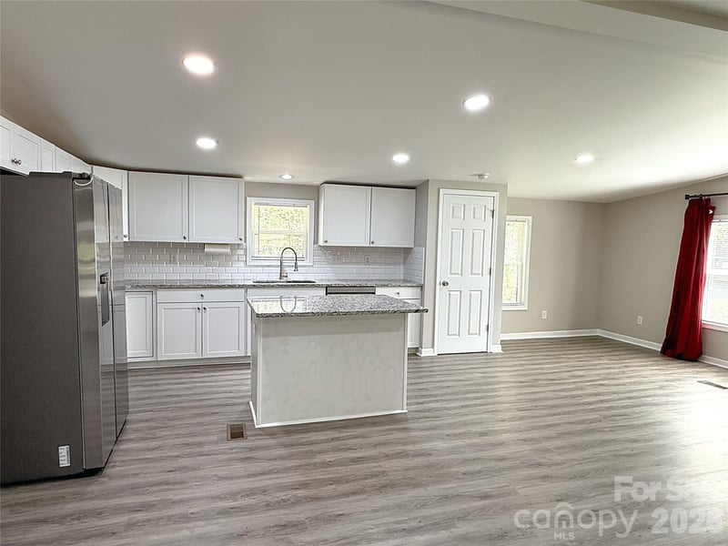 1332 Poplar Glen Dr, Kannapolis, NC 28083