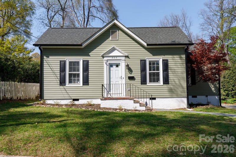 224 4th Ave, Gastonia, NC 28052