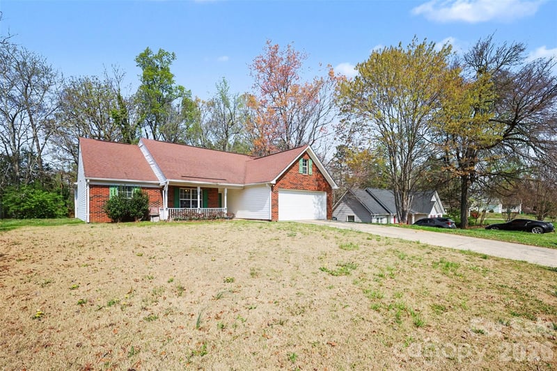 2008 Sloan Dr, Charlotte, NC 28208