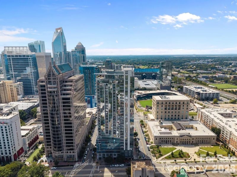 333 W Trade St #1202, Charlotte, NC 28202