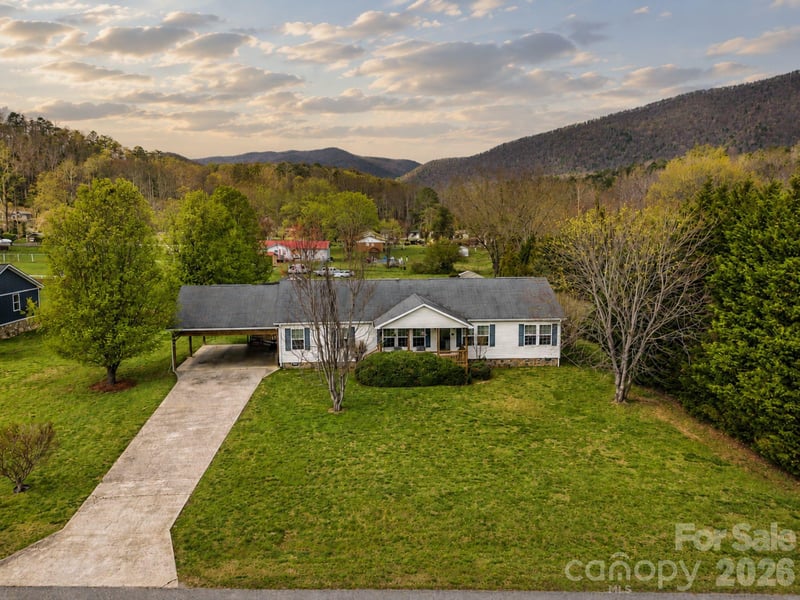 22 Brookfield Ln, Old Fort, NC 28762