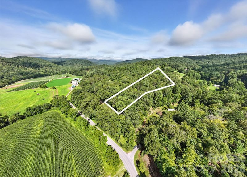0000 Mullinax Cove Rd, Mills River, NC 28759