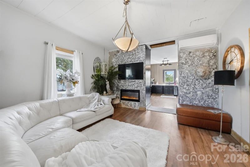 507 Oak St, Lenoir, NC 28645