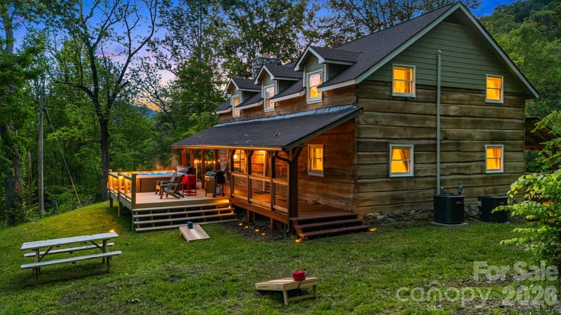 114 Johns Creek Rd, Canton, NC 28716