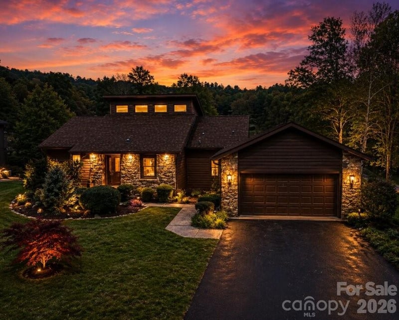3104 Cove Loop Rd, Hendersonville, NC 28739