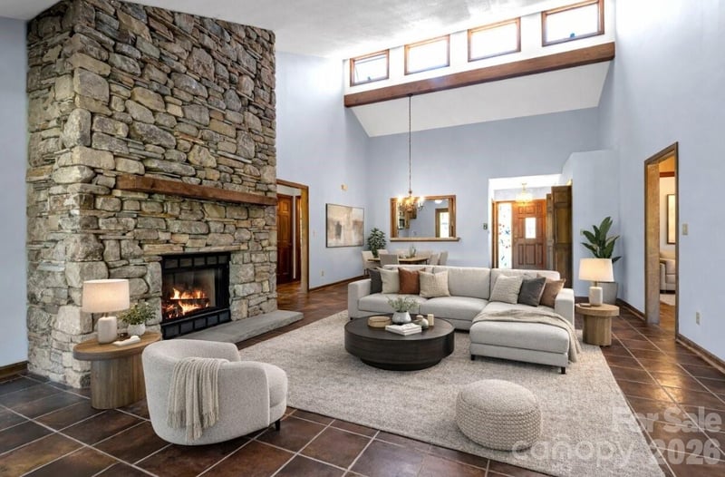 3104 Cove Loop Rd, Hendersonville, NC 28739
