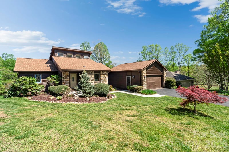 3104 Cove Loop Rd, Hendersonville, NC 28739
