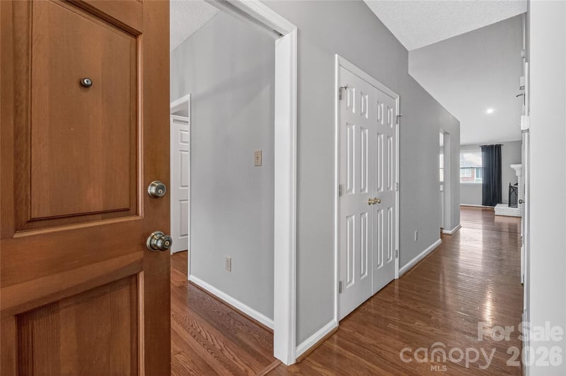 19830 Oak Leaf Cir, Cornelius, NC 28031