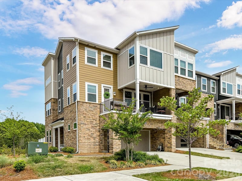 2744 Ensemble Ct, Charlotte, NC 28262