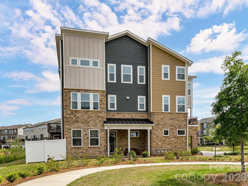 2744 Ensemble Ct, Charlotte, NC 28262