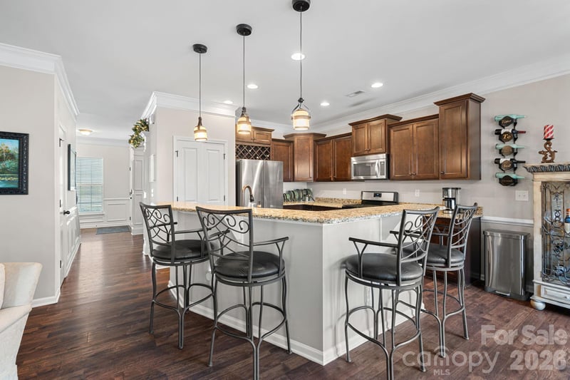 1203 Guadalupe Ln, Charlotte, NC 28214