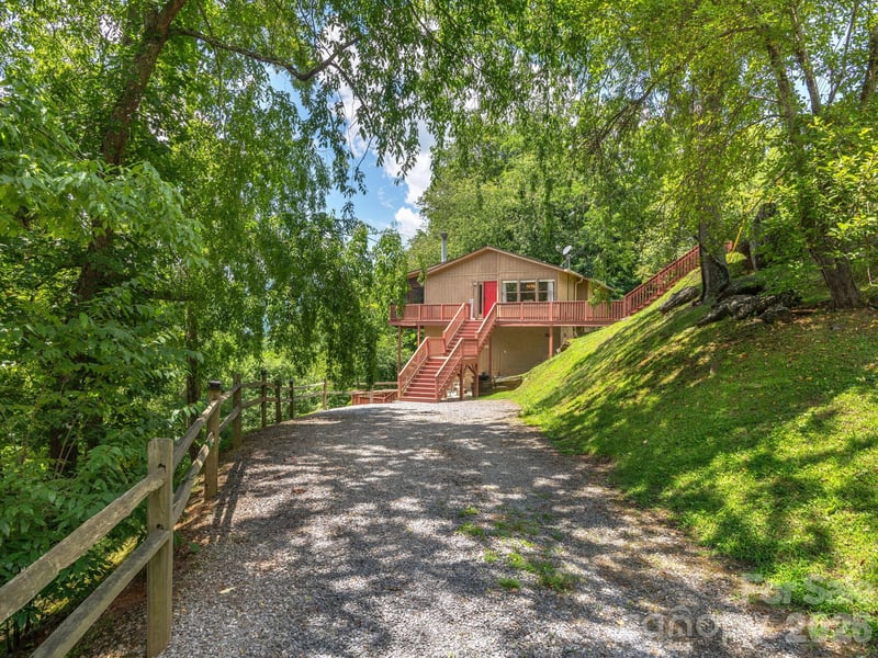 1541 Utah Mountain Rd, Waynesville, NC 28785