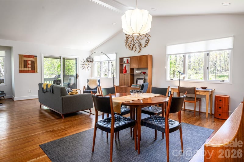 1002 Timber Ln, Asheville, NC 28804