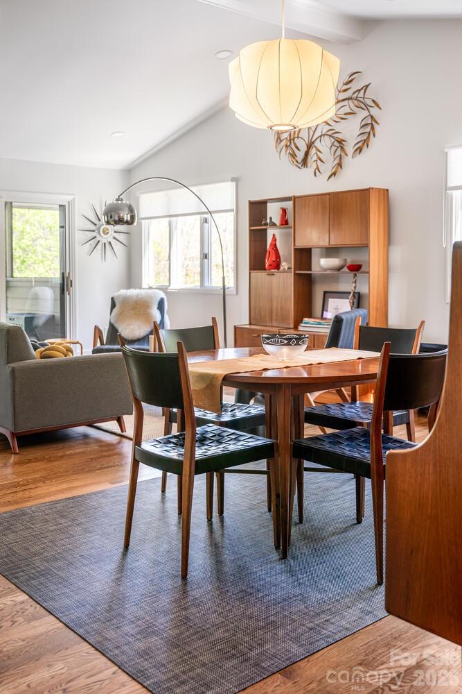 1002 Timber Ln, Asheville, NC 28804