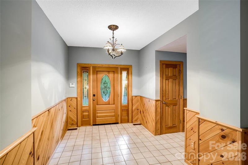 1087 Brigadoon Dr, Clyde, NC 28721