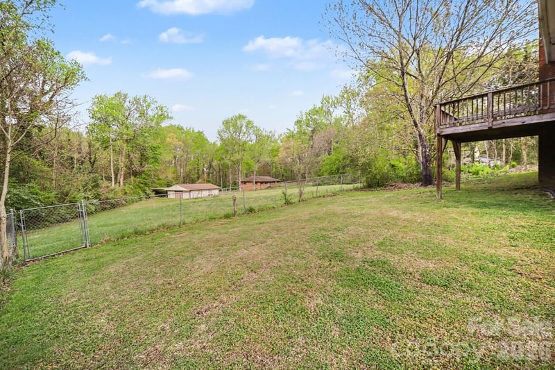 2528 Burkholder Rd, Charlotte, NC 28214