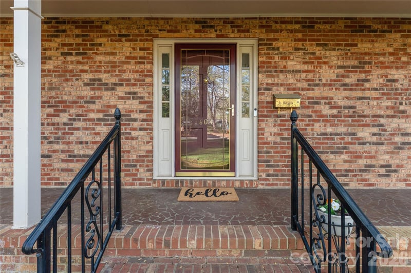 604 Whittington Pl, Statesville, NC 28677