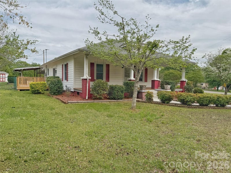 2102 Hickory Grove Rd, Gastonia, NC 28056