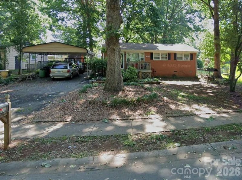 1933 Choyce Cir, Charlotte, NC 28217