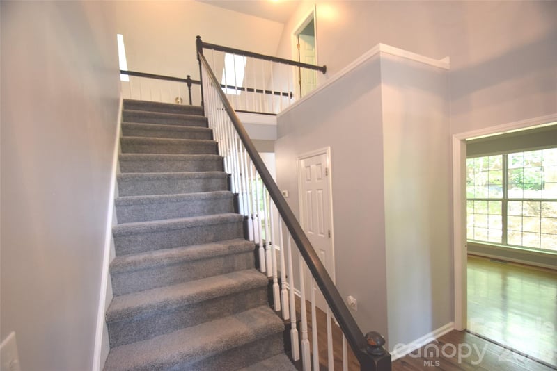 2336 Mill House Ln, Matthews, NC 28104