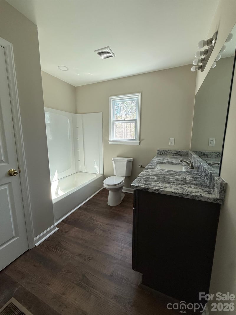 3730 Sedgefield Dr, Conover, NC 28613