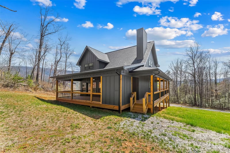 189 Clinchfield Gap Rd, Marion, NC 28752