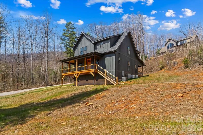 189 Clinchfield Gap Rd, Marion, NC 28752
