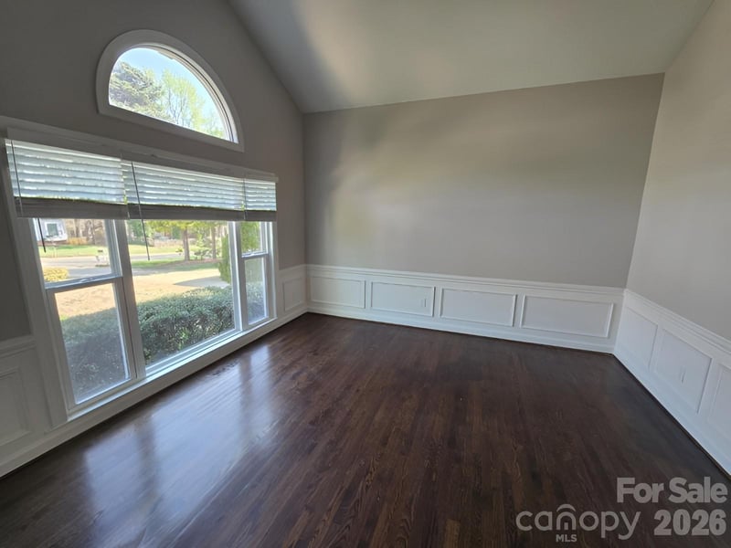 9011 Coleshire Ct, Charlotte, NC 28269