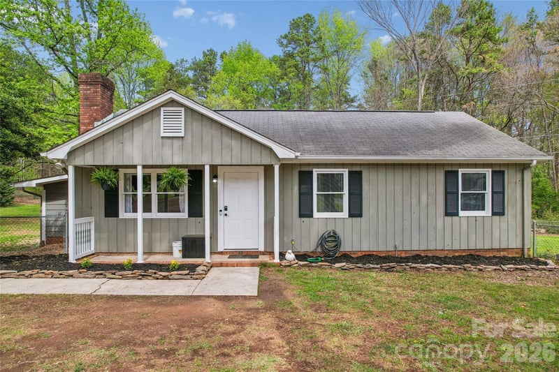 6127 Dovetail Ct, Charlotte, NC 28227