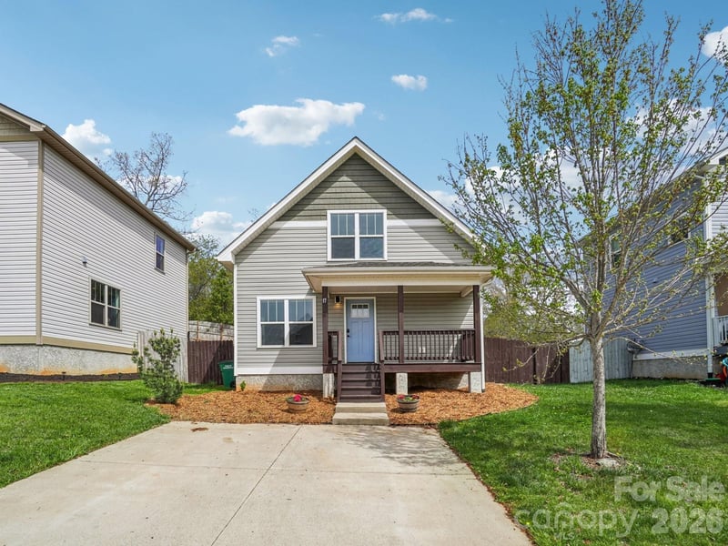 17 Yarrow Meadow Rd, Weaverville, NC 28787