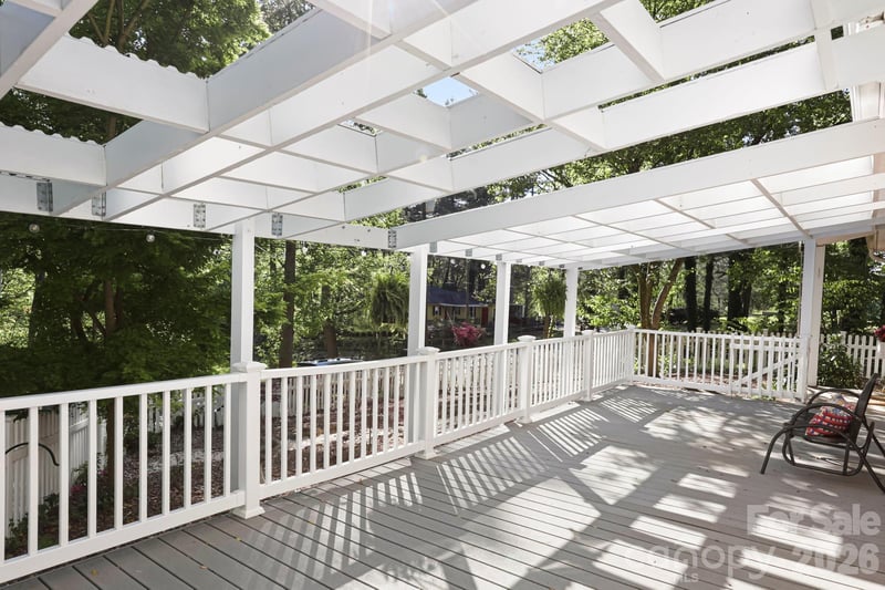 121 Wells St, Hendersonville, NC 28739