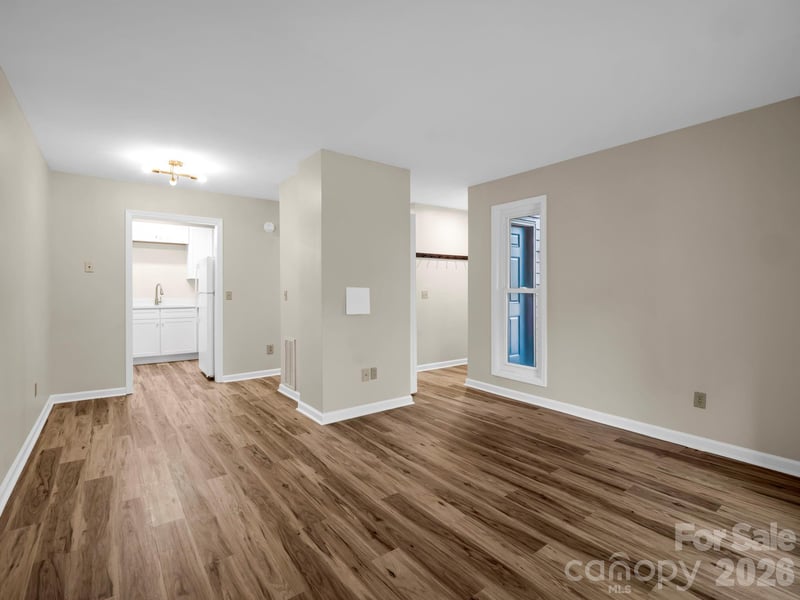 520 Courtwood Ln #1-8, Hendersonville, NC 28739