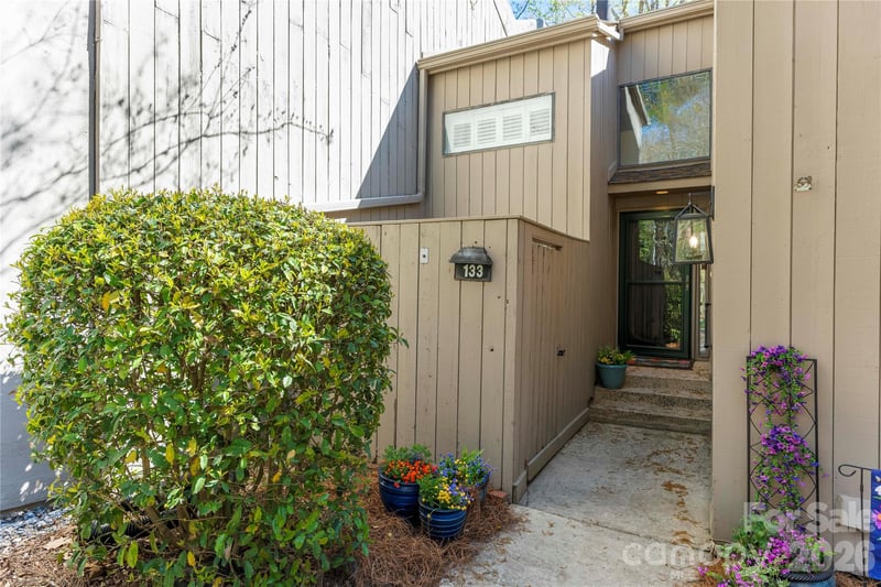 133 Pine Grove Cir, Clover, SC 29710