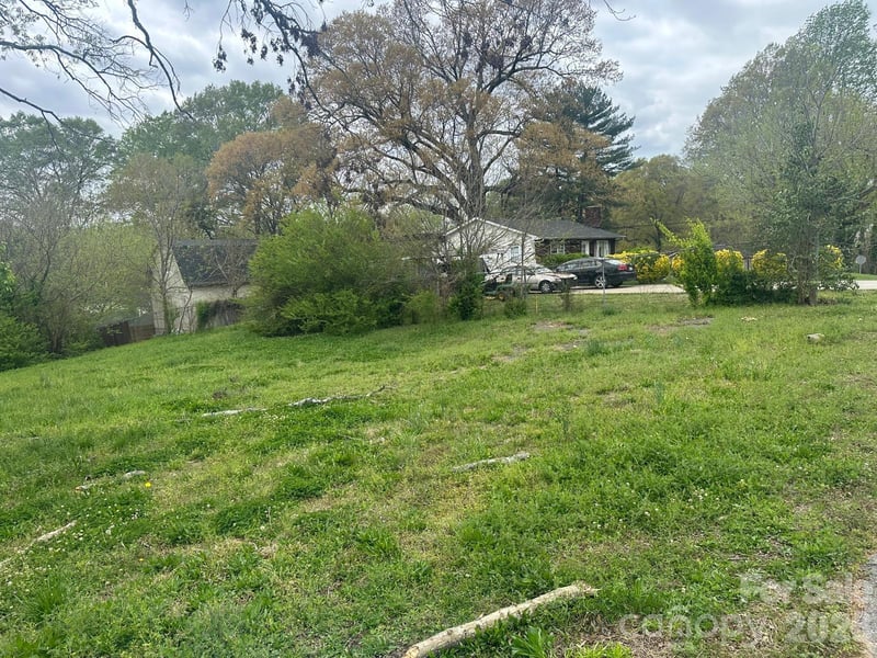 306 Louisiana Ave, Bessemer City, NC 28016