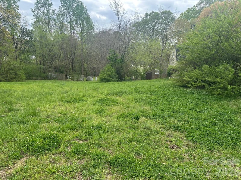 306 Louisiana Ave, Bessemer City, NC 28016