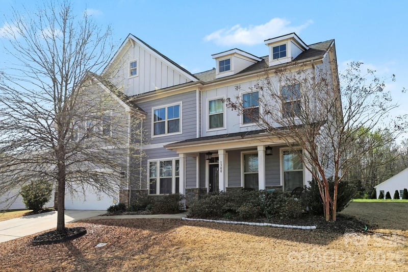 1300 Oakhurst Dr, Waxhaw, NC 28173