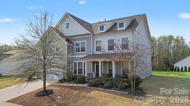 1300 Oakhurst Dr, Waxhaw, NC 28173