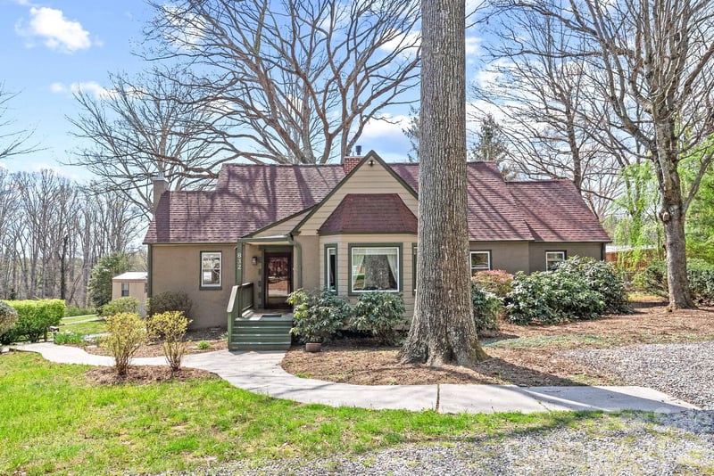 832 Sand Hill Rd, Asheville, NC 28806