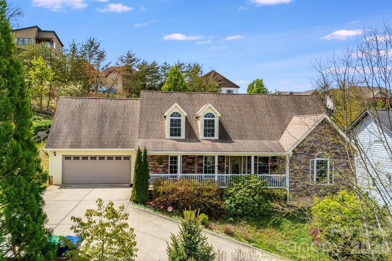 17 Moss Pink Pl, Asheville, NC 28806