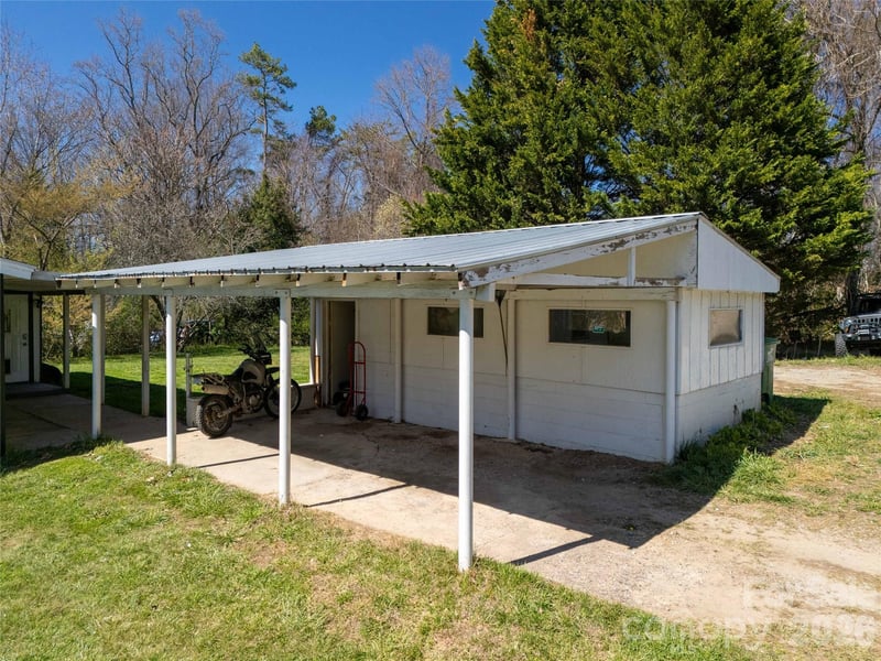 14 Winter Woods Dr, Asheville, NC 28806