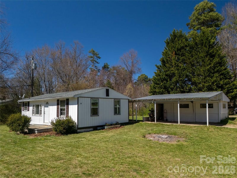 14 Winter Woods Dr, Asheville, NC 28806