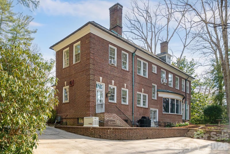 407 Vanderbilt Rd, Asheville, NC 28803