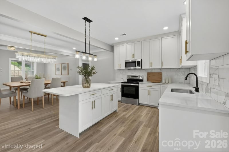 416 Whitmore St, Lenoir, NC 28645