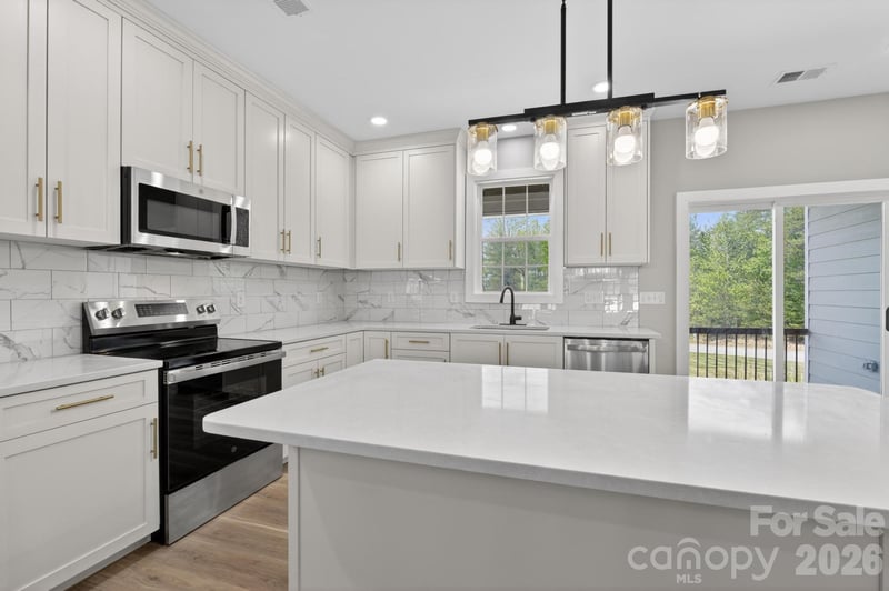 416 Whitmore St, Lenoir, NC 28645