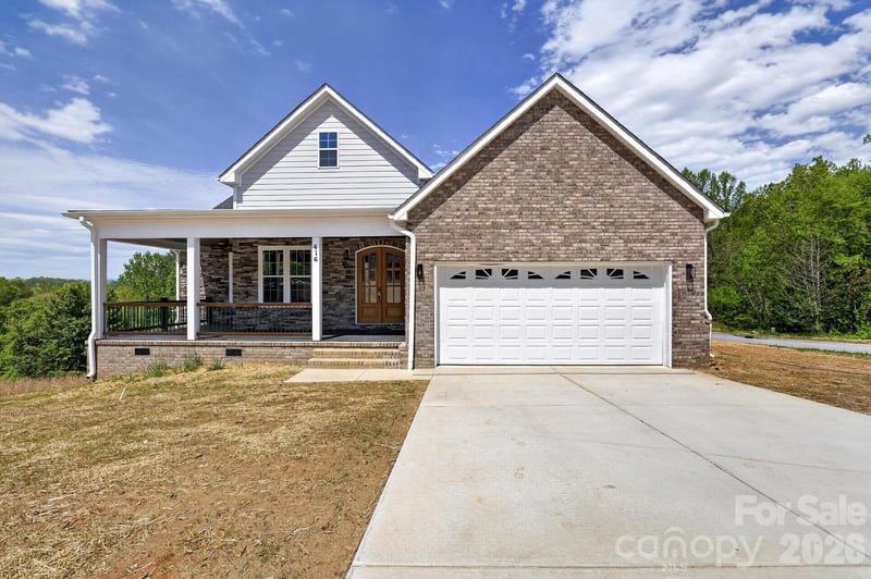416 Whitmore St, Lenoir, NC 28645