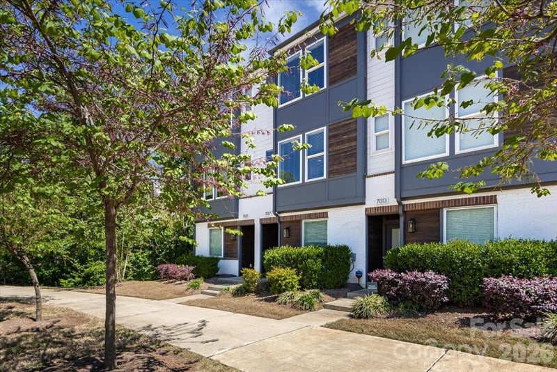 7017 Loso Commons Way, Charlotte, NC 28217