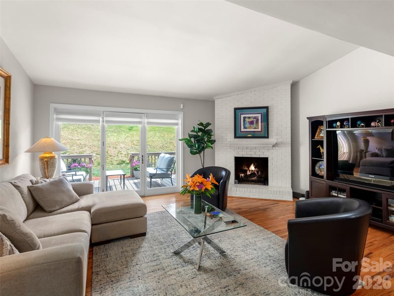 103 Parkway Ct, Asheville, NC 28803