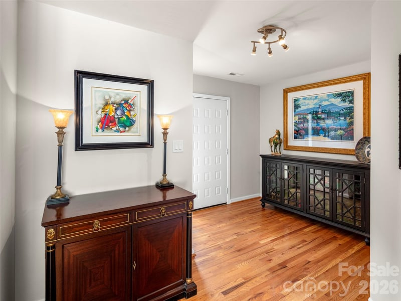 103 Parkway Ct, Asheville, NC 28803